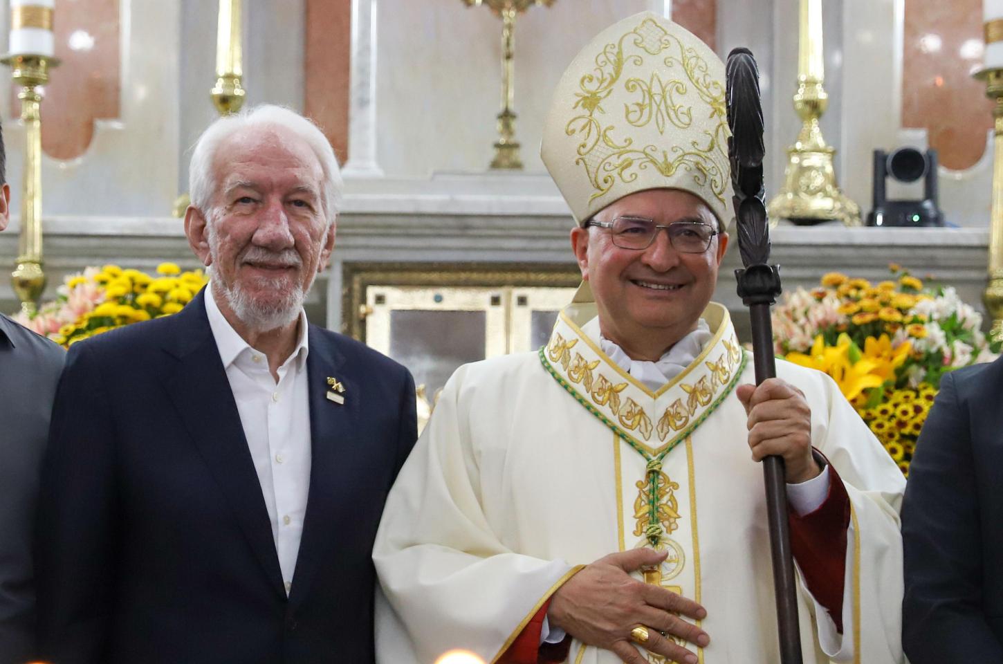 Imagem da notícia Governador em exercício Darci Piana participa da posse canônica de Dom Paulo em Paranaguá