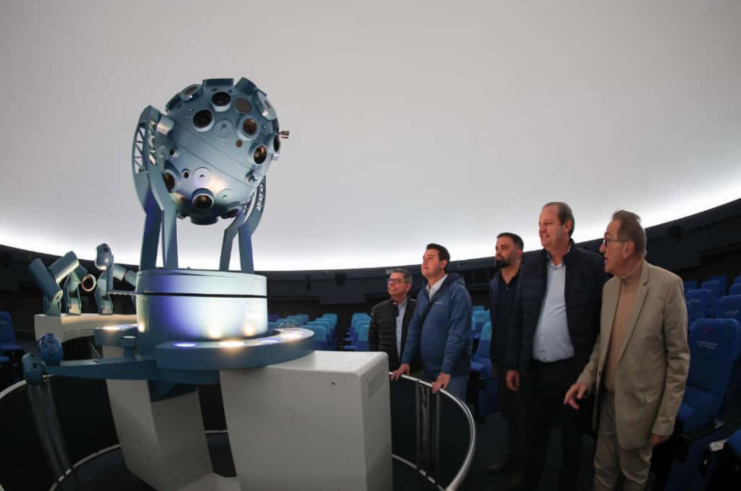 Imagem da notícia Paraná investe em planetário de alta tecnologia na Alemanha